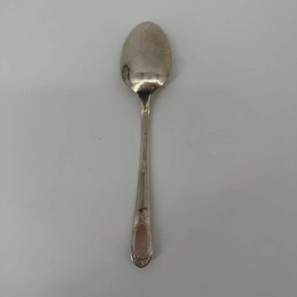 Rogers & Bros Garland Rapture‎ Silver Plated Soup Spoon Vintage 7.5 Inch